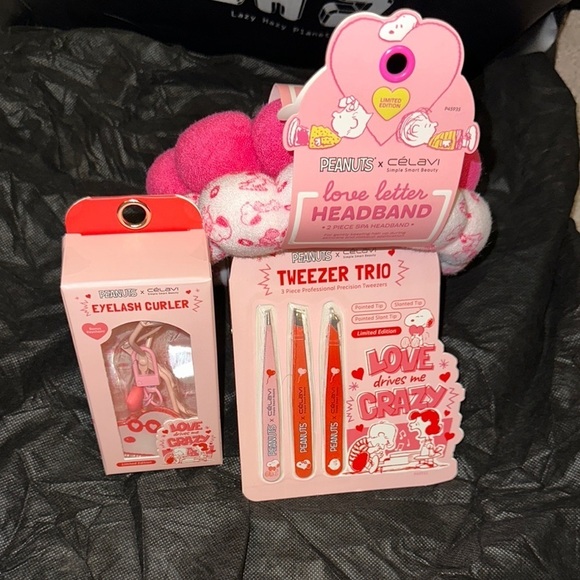 Limited Edition-Peanuts Love Letter Headband Eyelash curler & Tweezer Trio Set